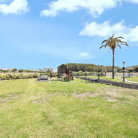 Spacious In With Shared Pool * Pollença