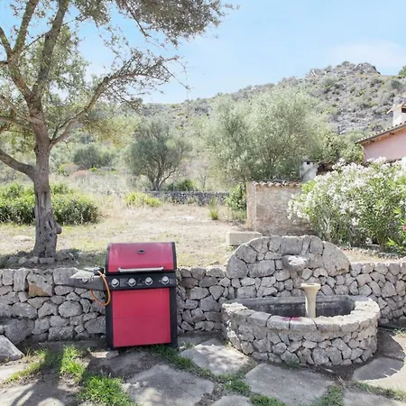 Spacious In With Shared Pool Appartamento